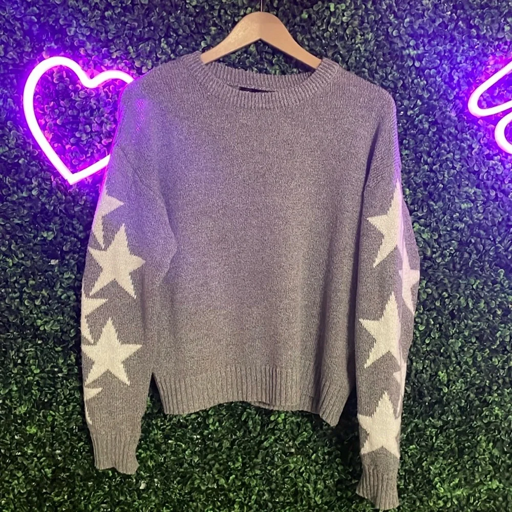 SHEIN Grey Star Sweater Size Small - Picture 1 of 3